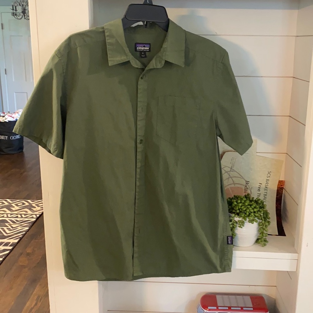 Men button down short sleeve